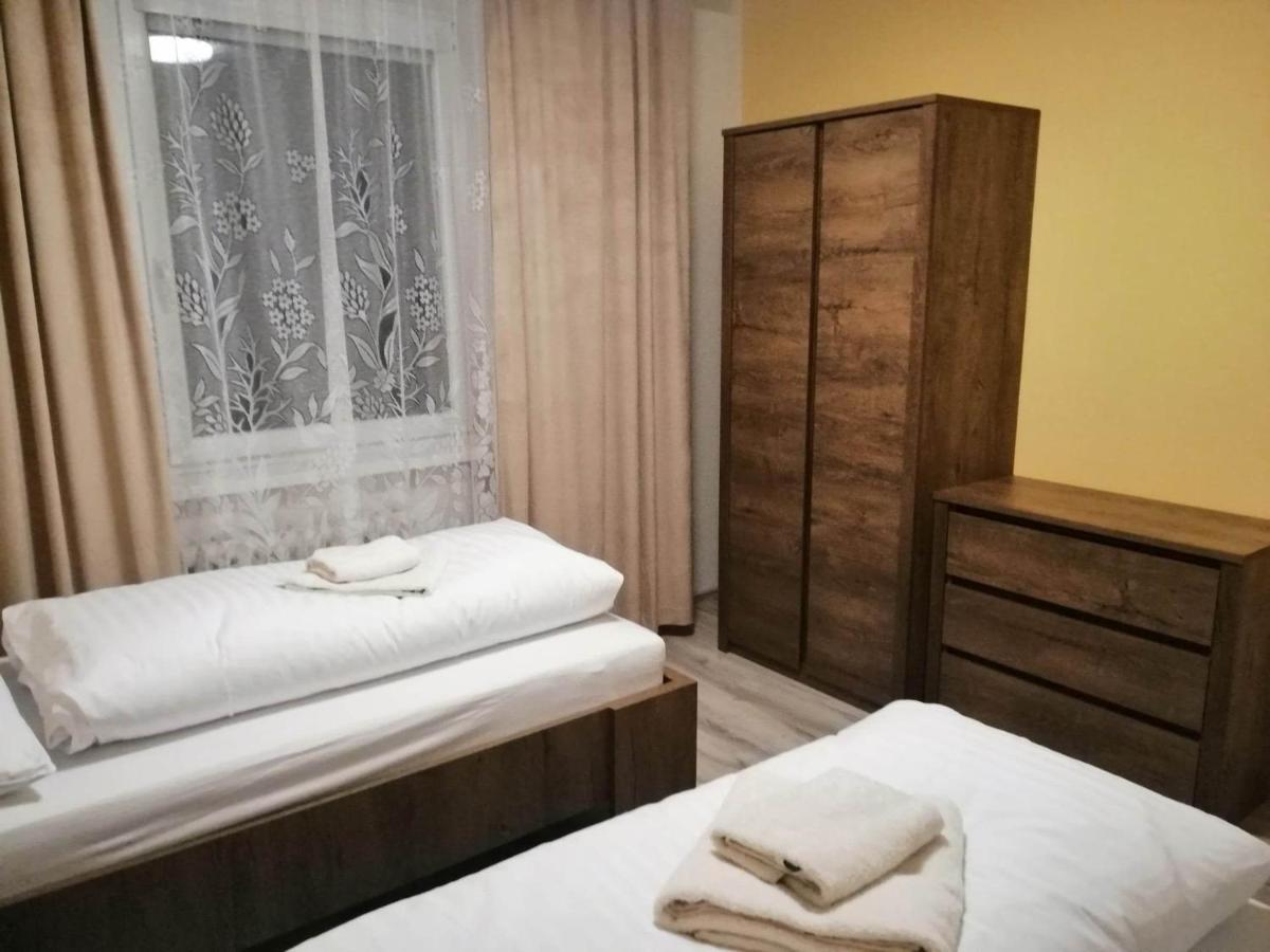 Apartman West Poprad Bagian luar foto